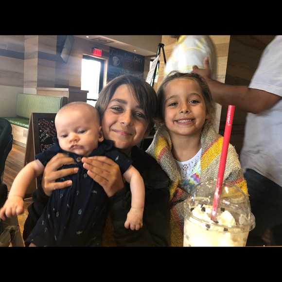 Outer Banker, mama to 3, make me an offer! 😊 - Picture 3 of 4